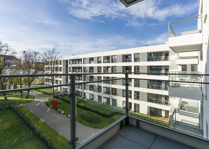 Bukowska 18 Mtp By Renters Apartment Poznan